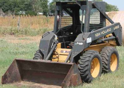 New Holland L465, LX465, LX485 Skid Steer Loader Service Manual